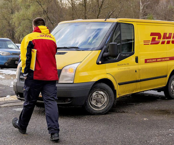 DHL приостановит доставку по России с 1 сентября